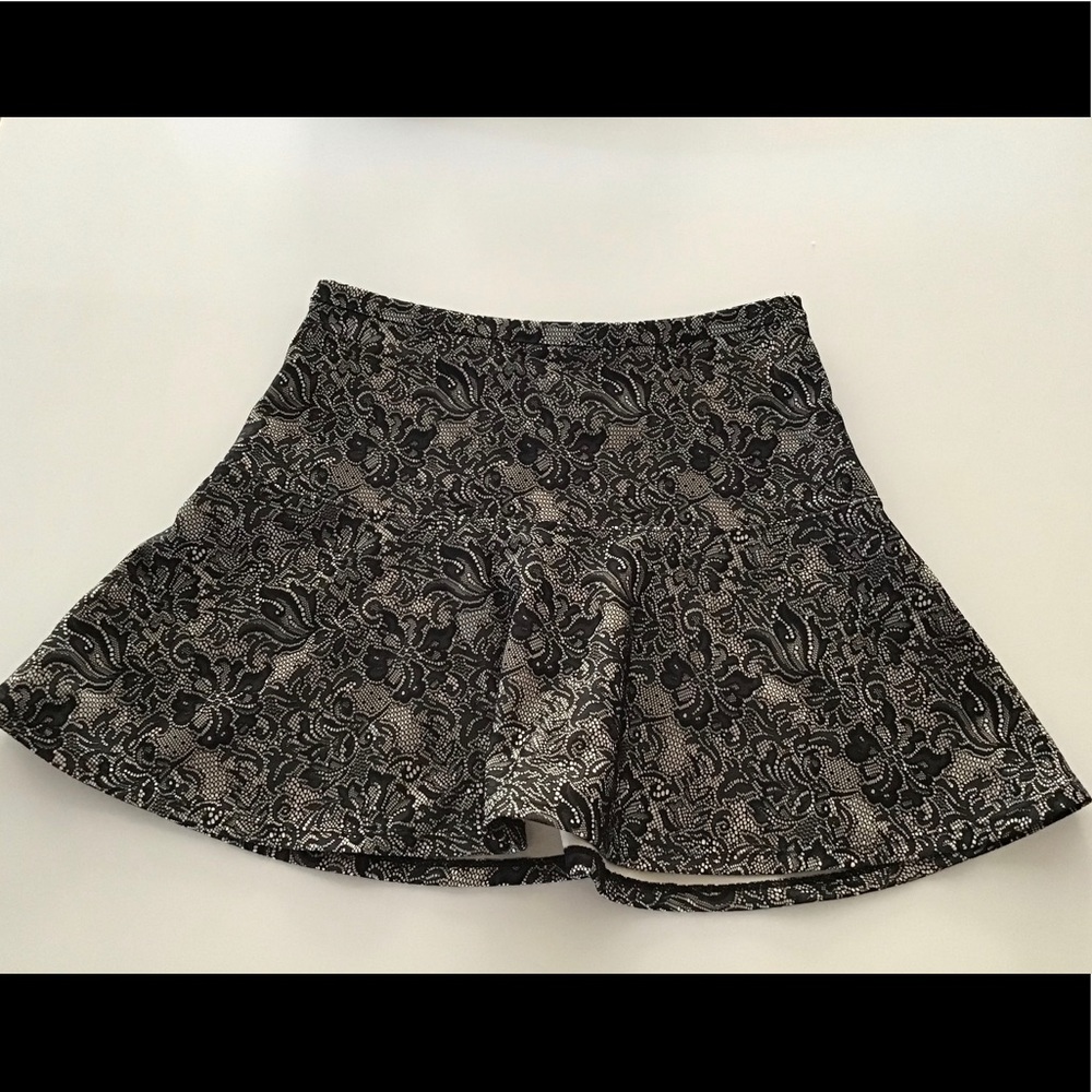 Express Women’s Lace Design Skirt Black/Nude 4